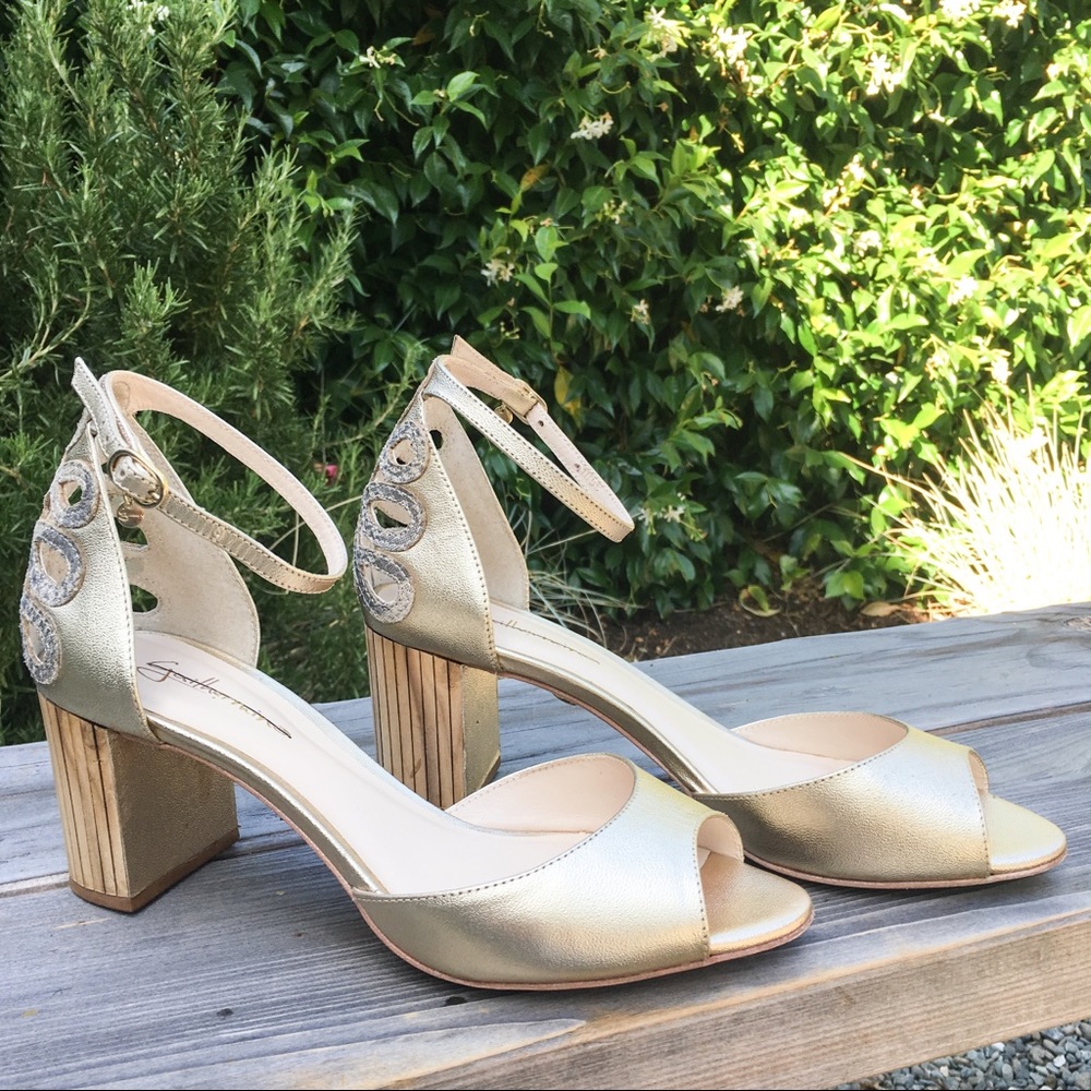 Guilhermina Gold Leather Ankle Strap Heels